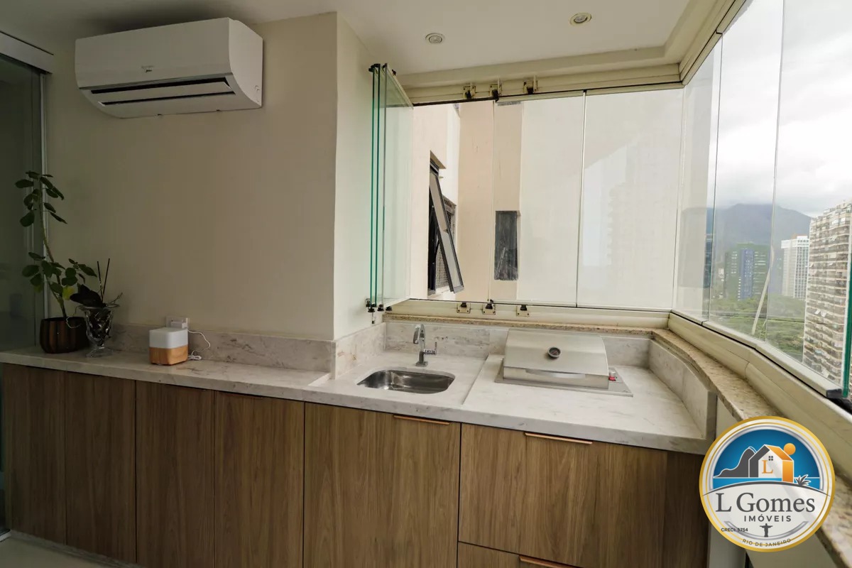 imgi_701_original894864094-473.55093035578454untitled8253