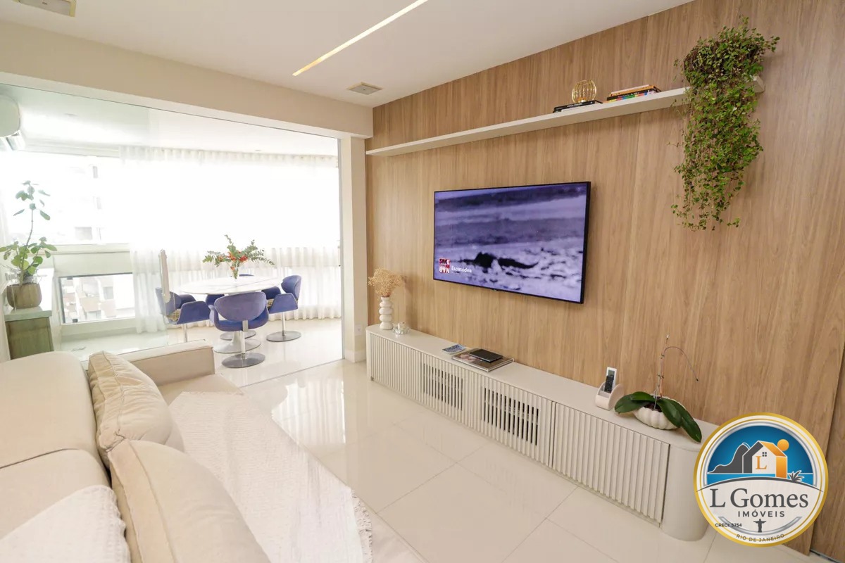 imgi_958_original894864094-821.7790351084104untitled8225