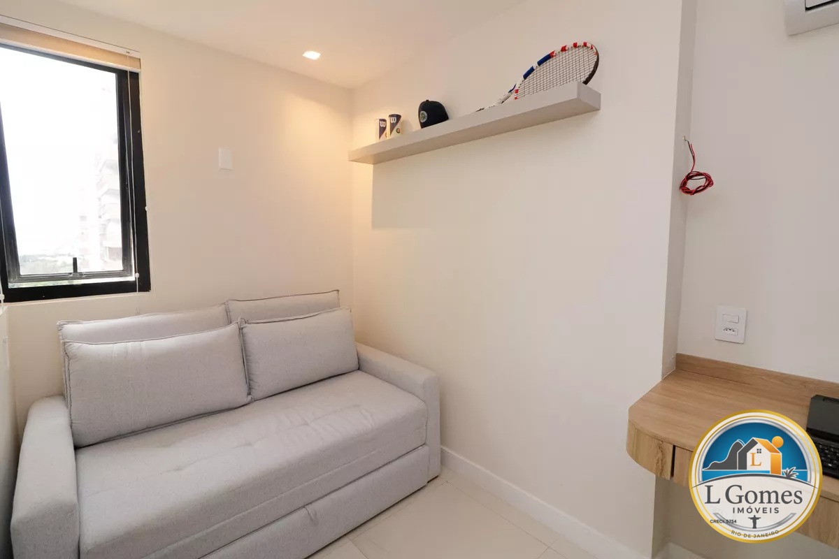 imgi_976_original894864094-570.3518604133757untitled8317