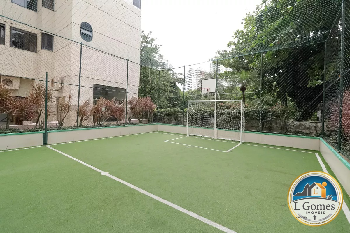 imgi_994_original894864094-292.22904337259183untitled8332